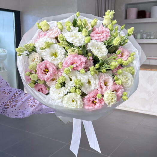 Bouquet of 11 eustoma stems
