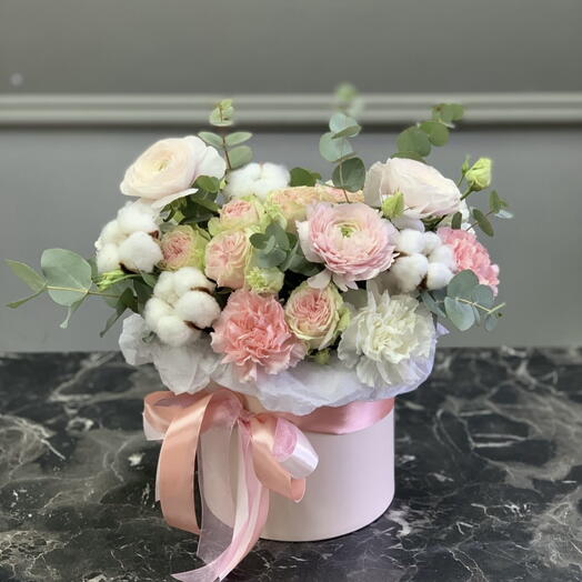 Box with mix flowers Soft touch