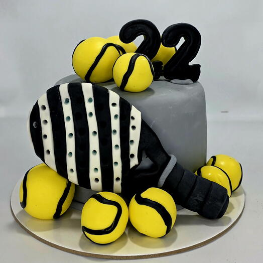 paddle tennis cake