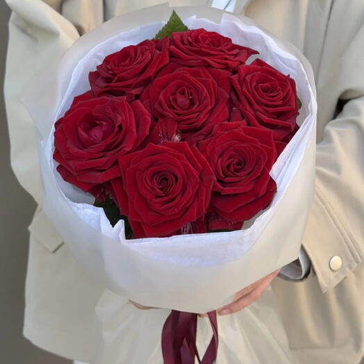 Ruby Kiss Bouquet (Small)
