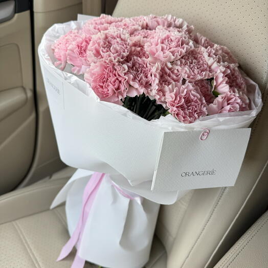 Bouquet of 35 carnations