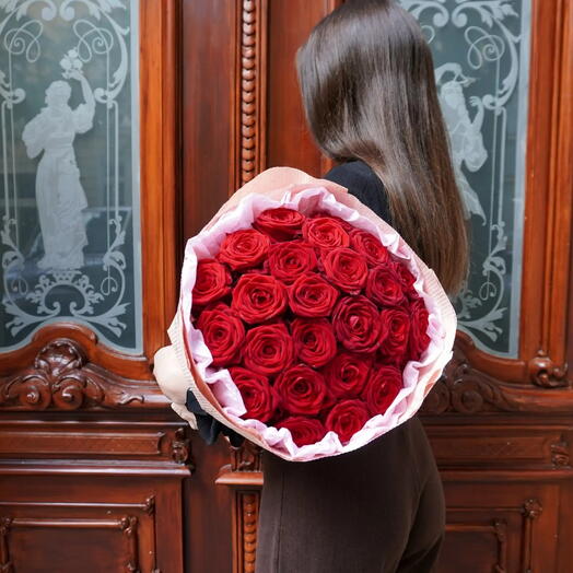 23 ruby Naomi roses