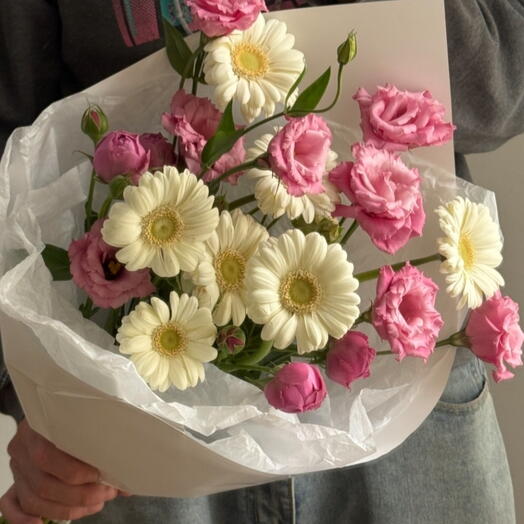 Bouquet 396 [FREE DELIVERY] Spray Rose, Lisianthus, Gerbera