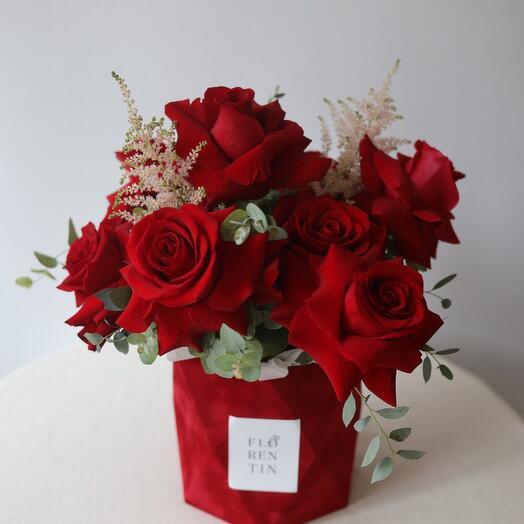 Arrangement in a box "True Romance"