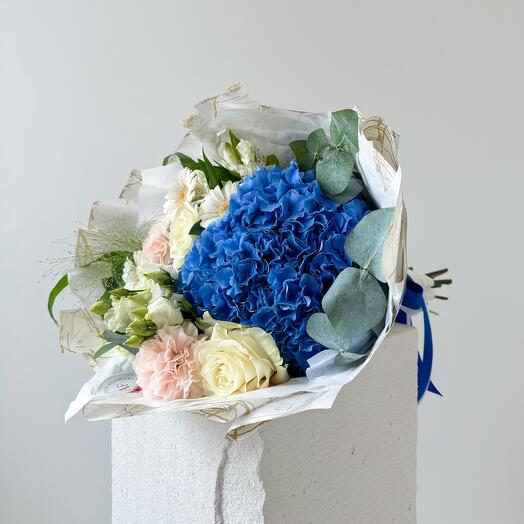 Blue and white mix bouquet with hydrangea
