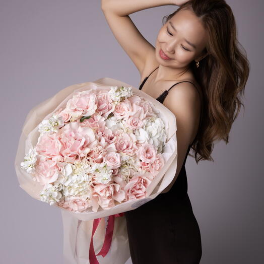 "Tenderness Feelings" Bouquet L size (French pink roses, hydrangeas, pink spray roses, stocks)