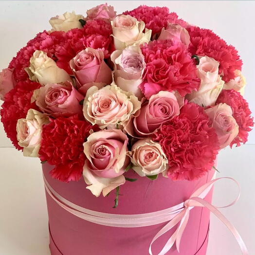 Квіти в коробці Camelia