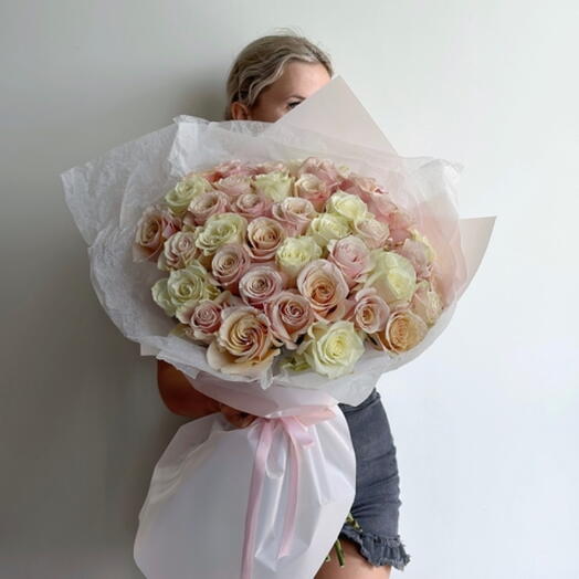 50 premium roses