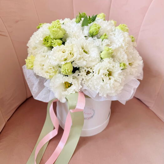 Flowerbox Majestic Moments with white Eustoma