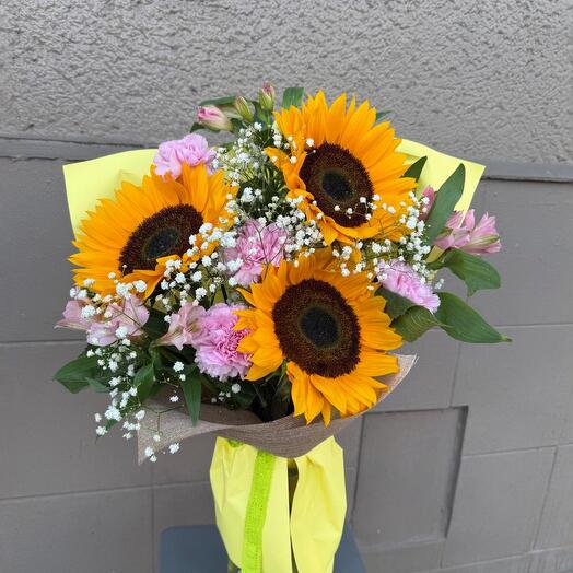 Bouquet with sunflowers