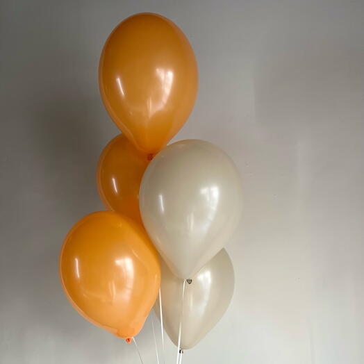 Orange+cream balloon bouquet