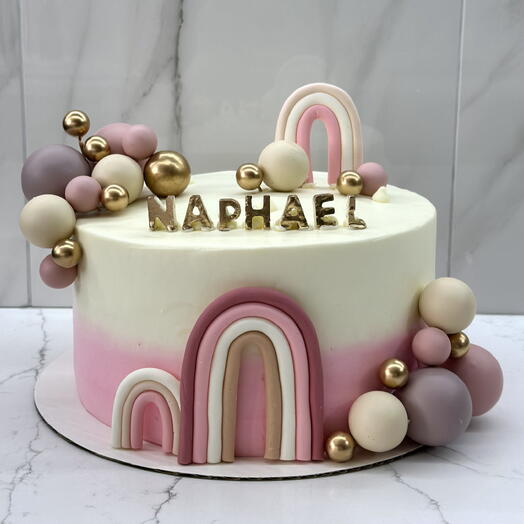 Cake with balls