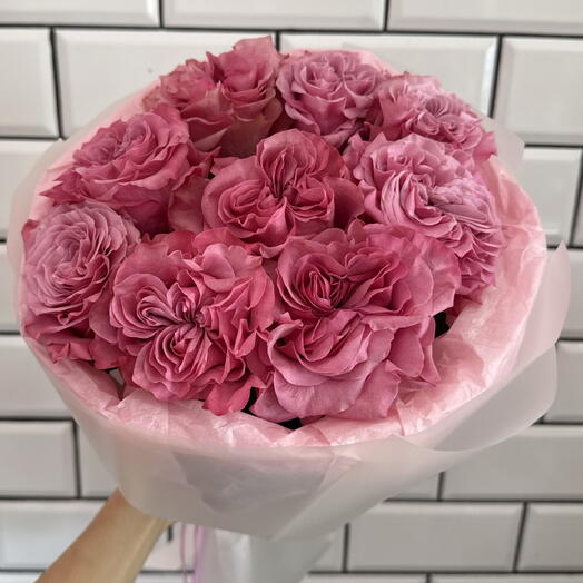 9 peony roses
