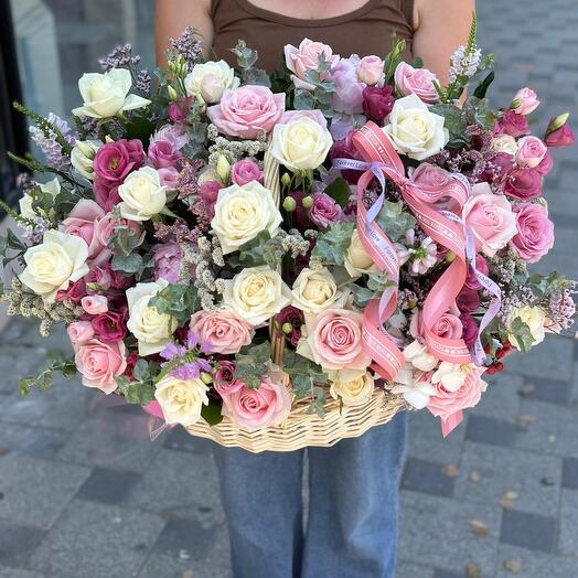 Royal basket