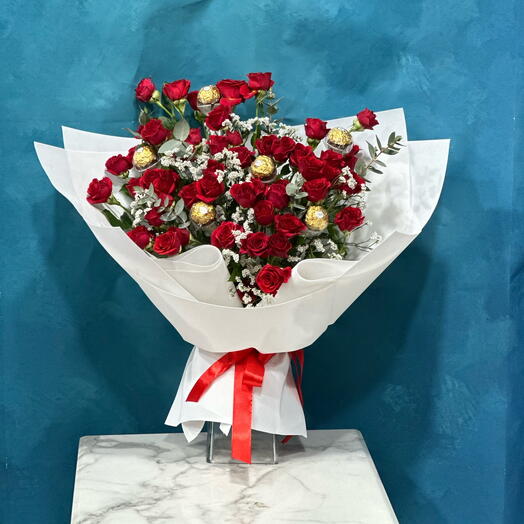 Red Spray Roses, Baby s Breath   Ferrero Rocher Bouquet-A360