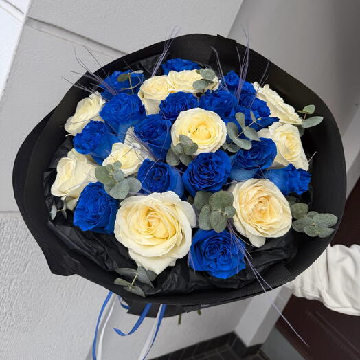 White - Blue Bouquet