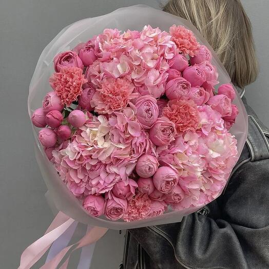 Евро букет с гортензией «Amira Pink»