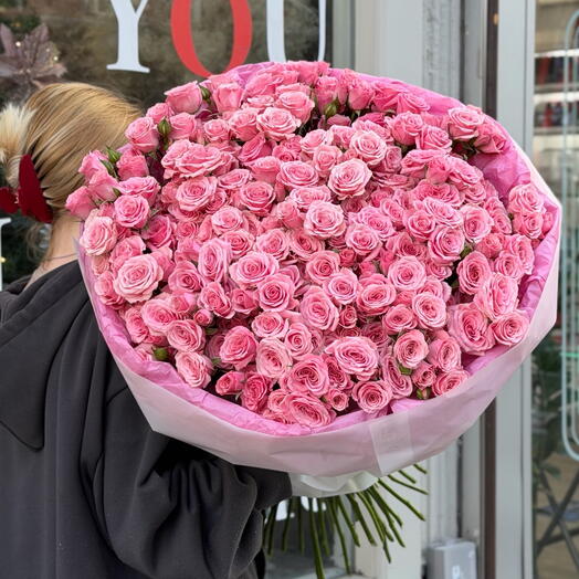 Mono bouquet of 71 pink spray roses