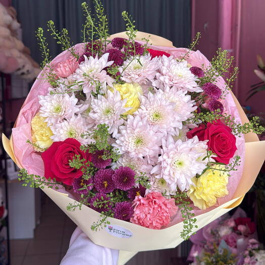 Blissful flower bouquet