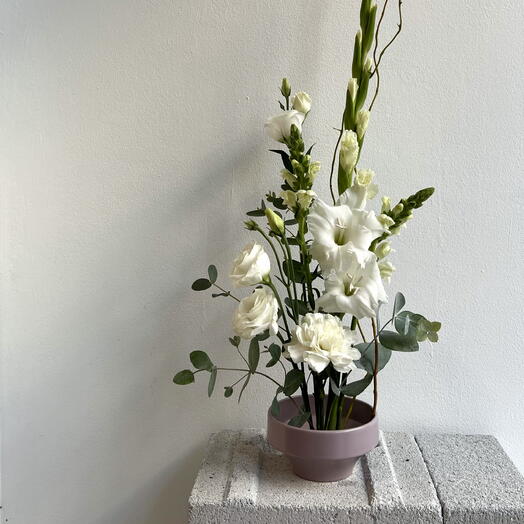 Mix flowers and kenzan