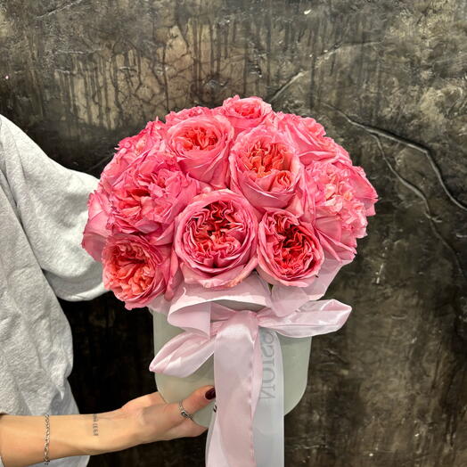 Flowers in a box (pink expression garden roses)