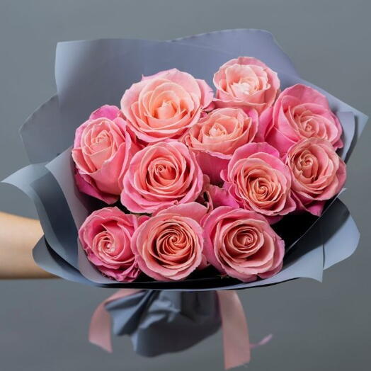 Dozen Classic Pink Roses