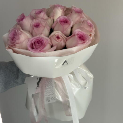 12 Pink Roses Bouquet