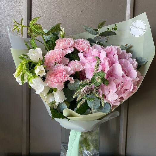 Bouquet of hydrangeas in delicate colors