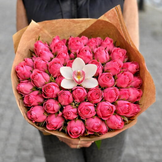51 pink roses with an orchid