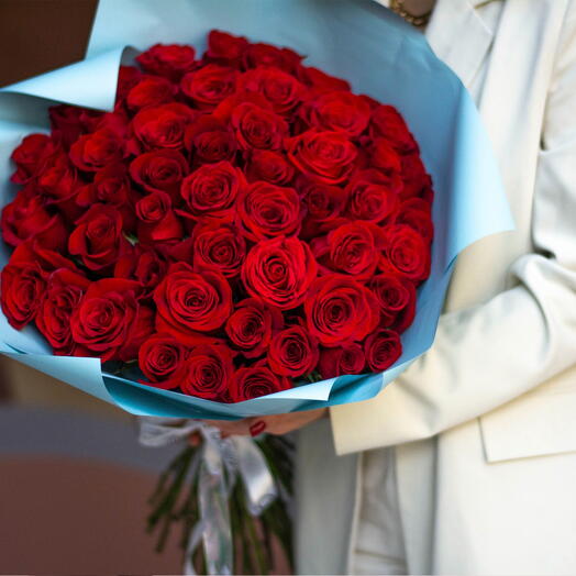 50 Classic Red Roses