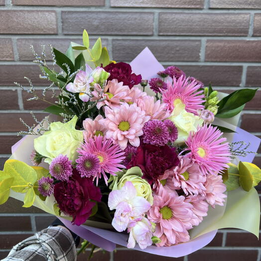 Bouquet in purple and pink