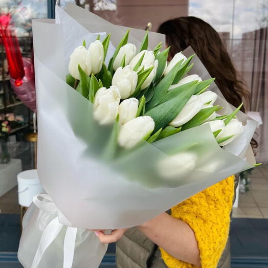 White Tulips 19szt