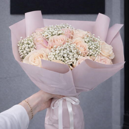 Rosen-Gypsophila