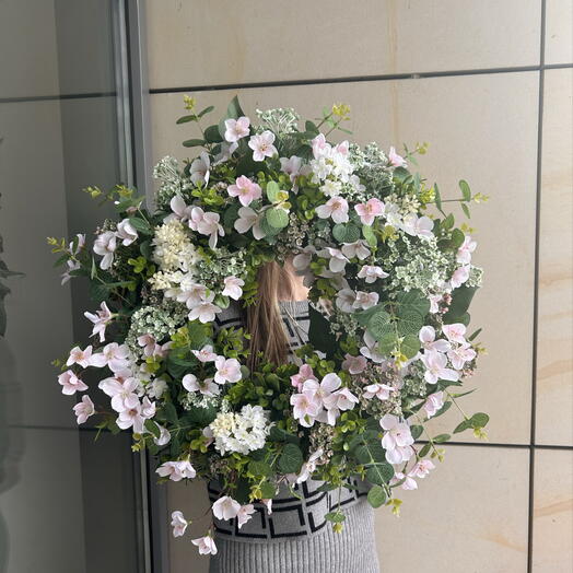 Pink-green wreath