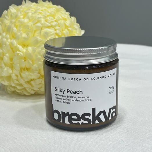 Scented candle "Silky Peach"