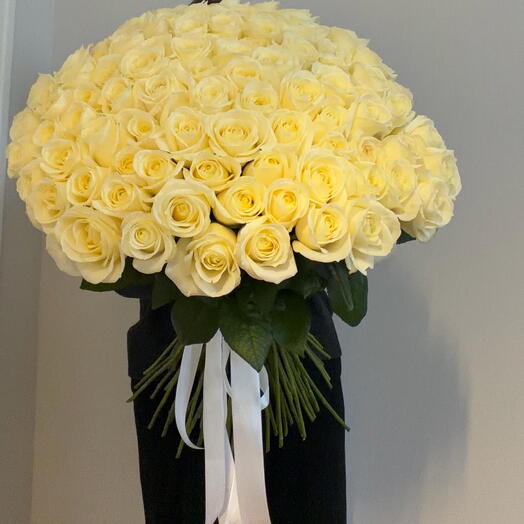 Woman, roses