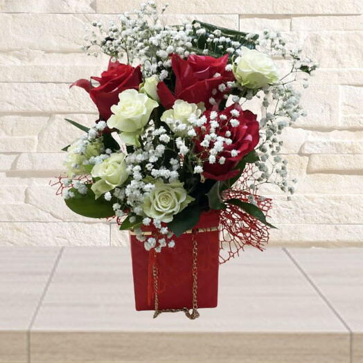 Luxury Handbag Flower Box With Ecuador Roses