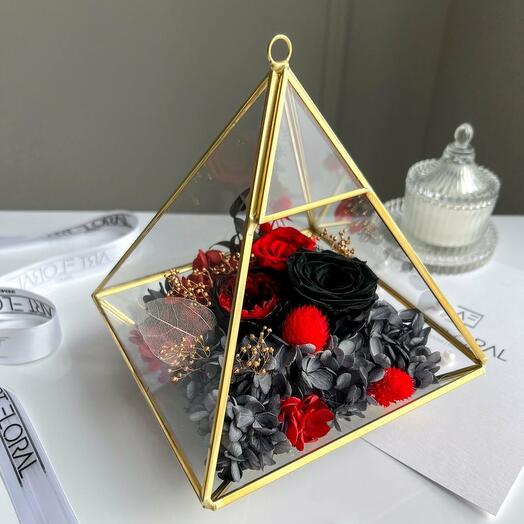 Flower Terrarium "Mystical Blossom Pyramid"