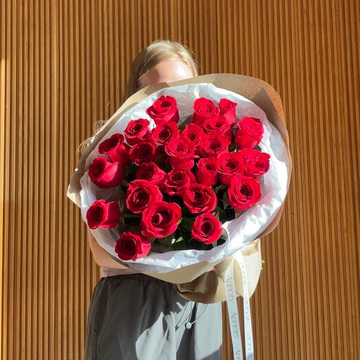 25 Red Roses