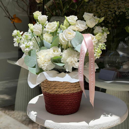 Pure white basket