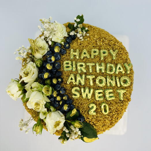 Medovik honey cake