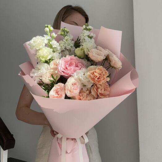 Gentle morning bouquet with mattiola, eustoma and garden roses