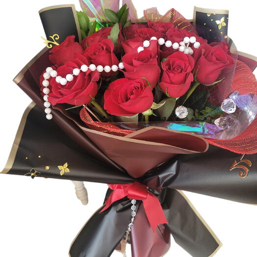 Blind date, 24 red roses