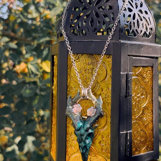Pendant Master of the Forest