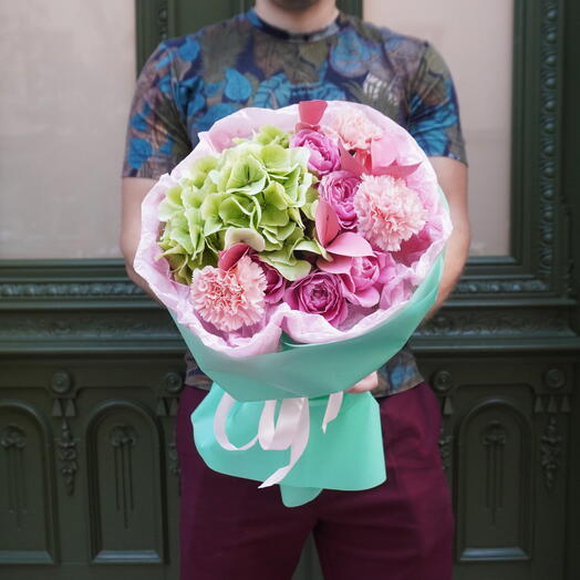 🍃 Mint (green hydrangea, peony roses and pink carnations)