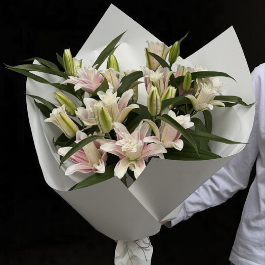Blush lilies