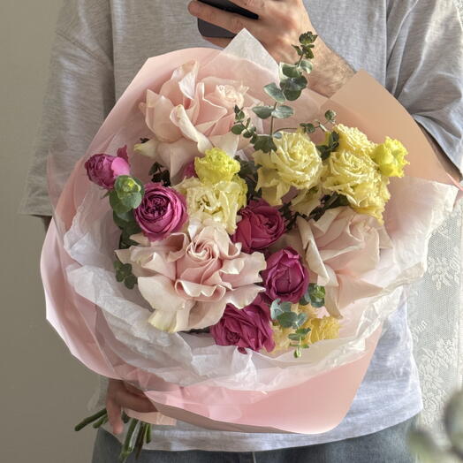 Bouquet 252 — dopamine with peony roses