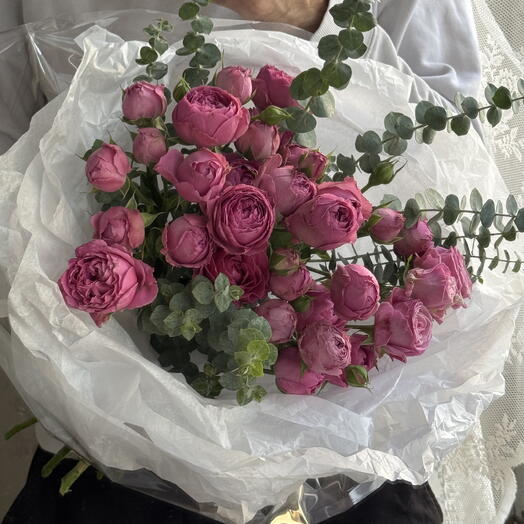 Bouquet 288 - peony spray roses
