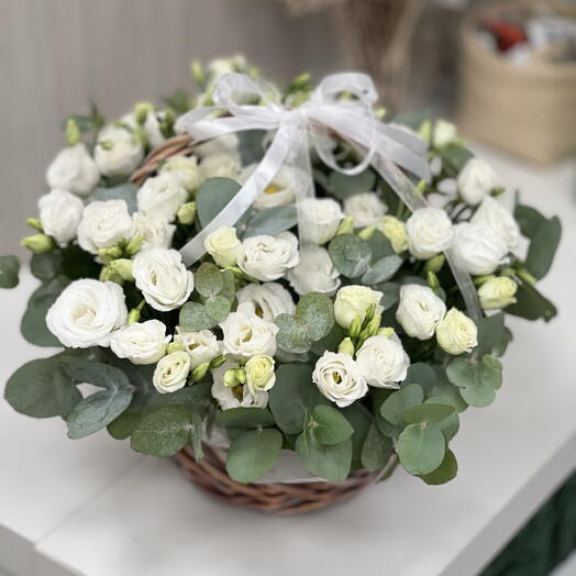 Basket with white lisianthus
