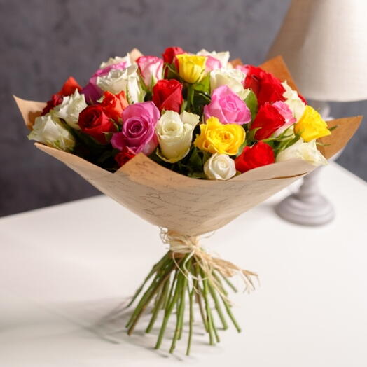 Bouquet of 35 multicolored roses 30-40 cm